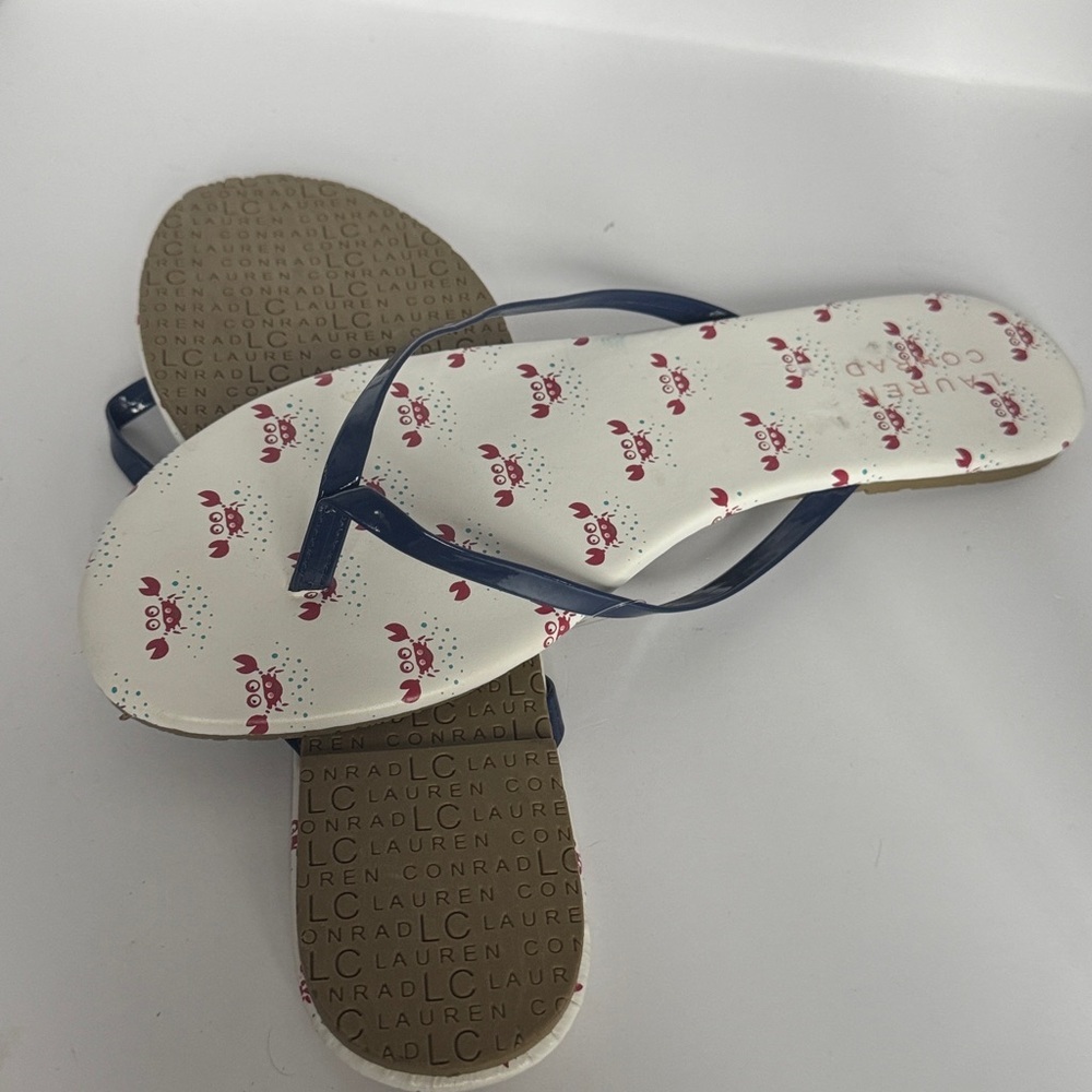 Lauren Conrad crab pattern flip flops - Picture 5 of 5